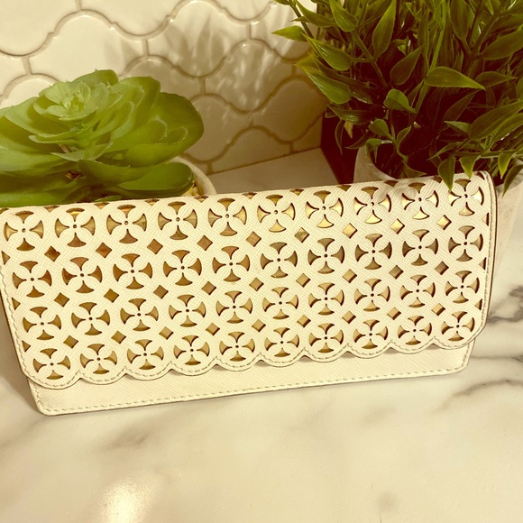 Michael Kors Wallet - Picture 1 of 3